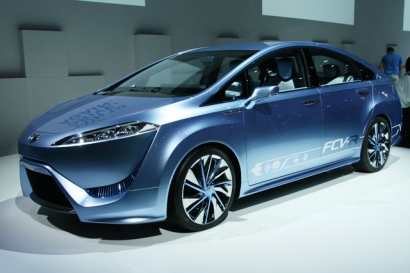 東京モーターショー2011 トヨタ FCV-R フロント|日刊カーセンサー
