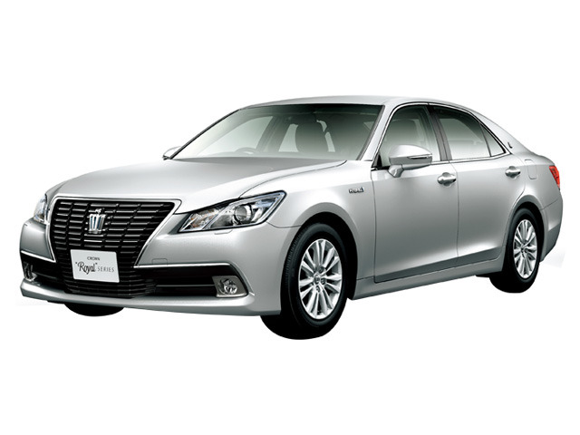 2012年末に登場した現行型トヨタ クラウンロイヤル。派生車種のアスリートやマジェスタも併せて1車種としてノミネートされている