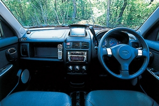 日産　キューブ インパネ｜ニューモデル試乗