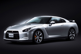 日産 GT-R 外観(フロント)｜おいしい中古車