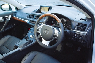 レクサス CT200h インパネ｜ニューモデル試乗