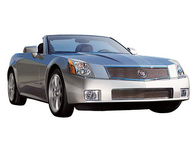 ▲キャデラック XLR。2007年11月以降のモデルは、446psの4.4LV8スーパーチャージャーエンジンを搭載。掲載台数は少なく、なんと1台！ 価格は総額で470万円だった
