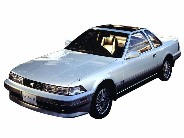 ▲バブル真っただ中の1989年4月に登場したトヨタ ソアラエアロキャビン。リア側を軸にトランクのフードが開き、二つ折りになったルーフが収納される。動きは現在のメタルトップとほぼ同じ