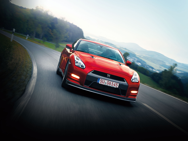 ▲日産“最強”モデルであるR35型GT-R。GT-Rは毎年小変更が行われて進化を続けていますが、あぶない刑事では2014年モデルが使用されています。ちなみに、9月に行われた全日本模型ホビーショーでは赤色灯がついたGT-Rが展示されました！