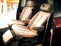 マツダ MPV スーパーリラックスシート＆オットマン｜おいしい中古車