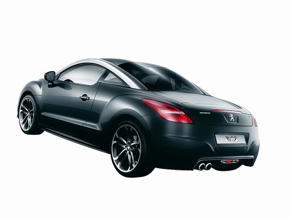 ▲搭載エンジンは1.6L直噴ターボ。デザインとしては「ダブルバブルルーフ」も大きな特徴となる