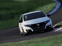▲ホンダが生み出したピュアスポーツモデルの新型「CIVIC TYPE R（シビック タイプアール）」