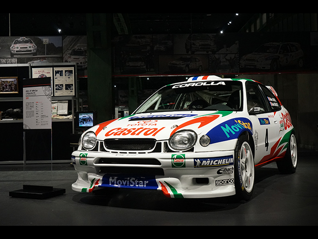 ▲（カローラ WR-Car）1998年のWRCへの正式復帰を前に、「WRカー」へと規定が変更されたことに合わせて1997年からテスト参戦したマシン。カローラといってもヨーロッパで販売されていた丸目ライトのモデルがベース。1999年にはマニュファクチャラーズチャンピオンに輝いています。展示車はプロトタイプです
