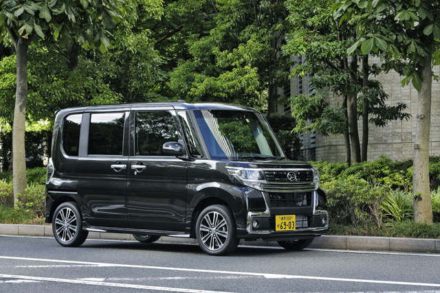 ▲軽自動車だからといってチープさはまったく感じない。街中でも快適に走ることができる