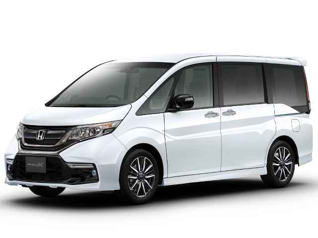 ▲現行ステップワゴンは、2015年4月に登場。荷物の積み込みに便利な「わくわくゲート」や、ダウンサイジングユニットの1.5Lターボを採用するなど、気合の入ったモデルチェンジであった