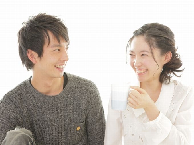 ▲毎日の夫婦の会話や行動のなかで、「ちょっと古いモノこそおしゃれ」「今、レトロなプロダクトがキテる！」みたいなことを地味に刷り込んでいってください。確かに、レトロなモノって本当におしゃれですし