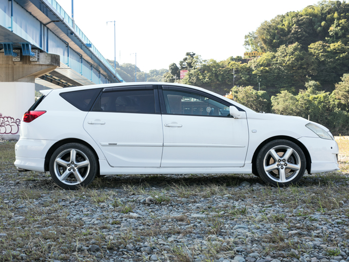 ▲エンジンは1.8L直4、2L直4直噴、そして最高出力260psを発生する2L直4ターボの3種類