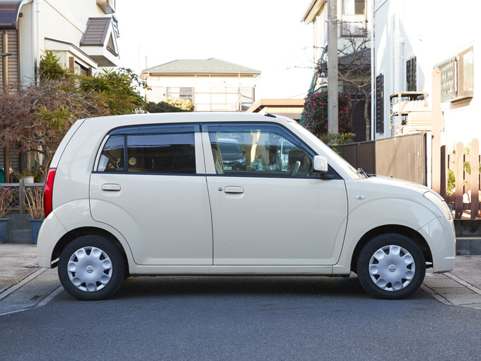 ▲小さく小回りが利くピノは、運転がしやすく気に入っているという