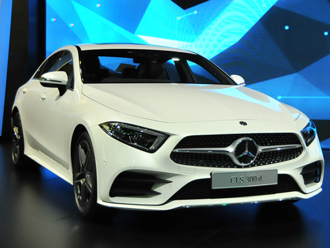 ▲ディーゼルでパワフルなエンジンを積むCLS300d