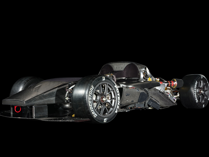 ▲パワートレインは『TS050 HYBRID』から移植。熱効率は50％を超えるという
