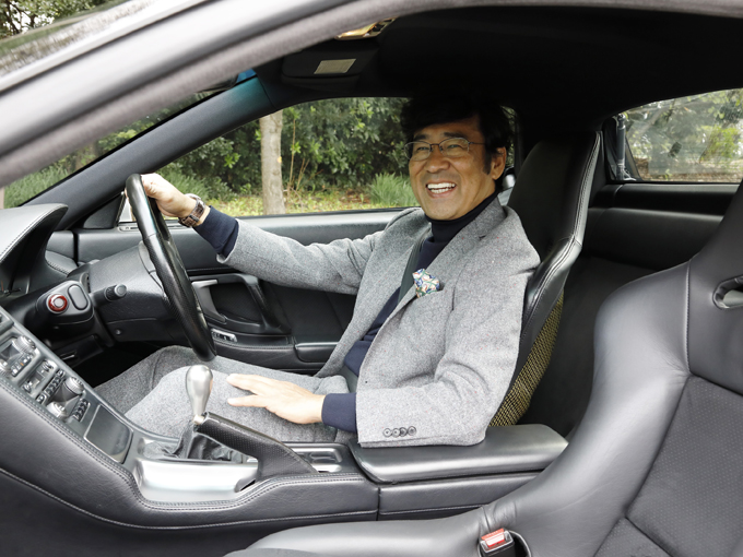 ▲私はドライブしたい衝動を抑えきれず、勝手に車に乗り込み思わずシートを合わせてしまった