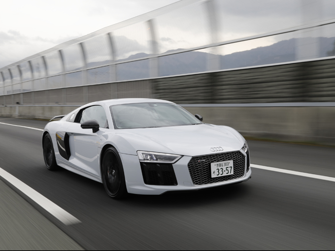 R8 走り