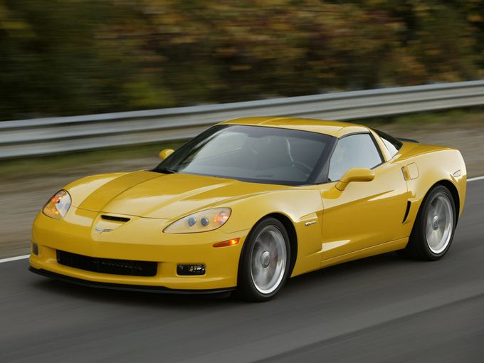 ▲2005年に登場した6代目のシボレー コルベット。6～6.2LのV8 OHVを基本とするが、写真は 7L V8のハイパフォーマンスバージョンである「Z06」
