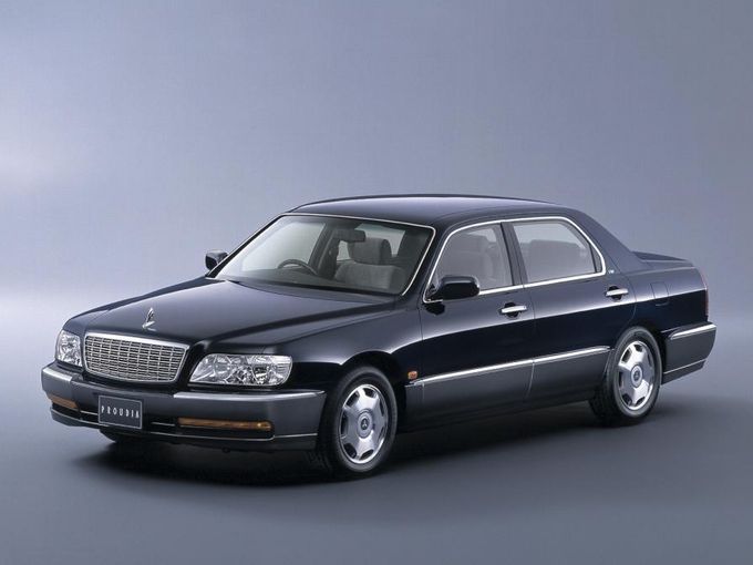 ▲2000年から2001年にかけて、主に三菱グループの社用車として活躍した初代三菱 プラウディア