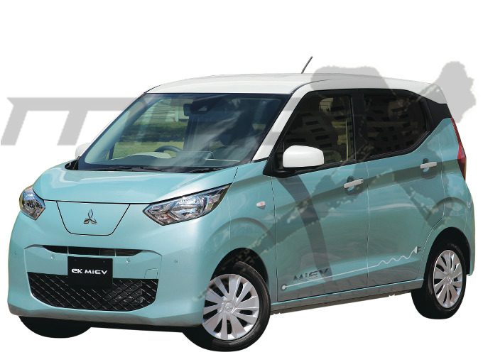 ▲現在、日産はフロントノーズに、三菱はリアフェンダーに充電口を設けている。日産主体の開発となれば、差し込み口は左右ヘッドランプの間に設置か