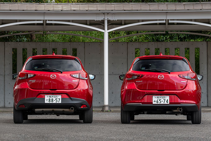 マツダ MAZDA2