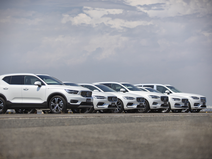 VOLVO XC40