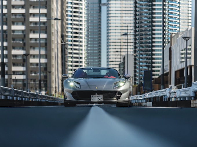 フェラーリ 812GTS