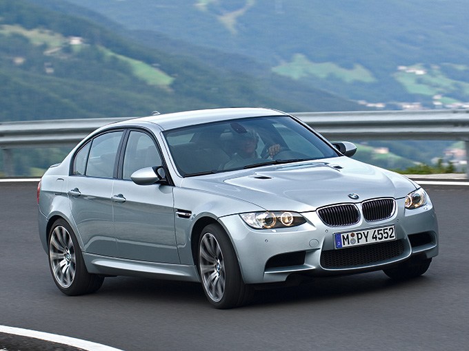 BMW M3セダン（E90型）