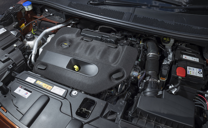 新型 プジョー 5008