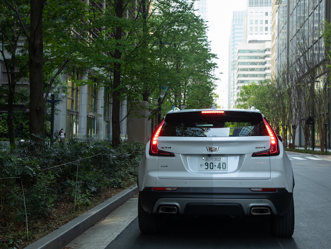 キャディラック XT4