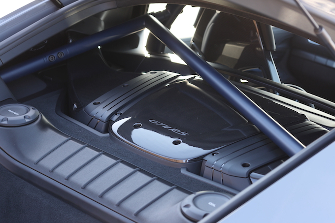 ポルシェ 718ケイマン GT4 RS