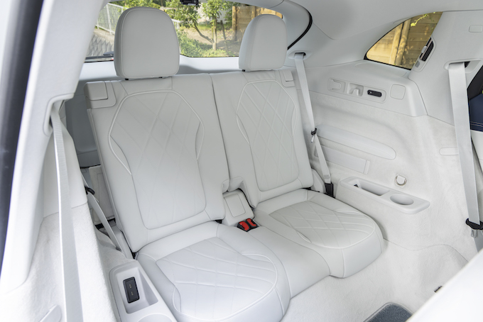 メルセデス・ベンツ EQS SUV