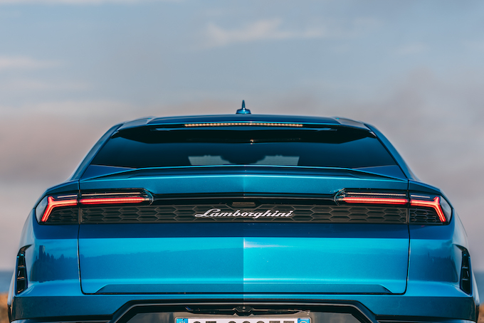 ランボルギーニ ウルスSE