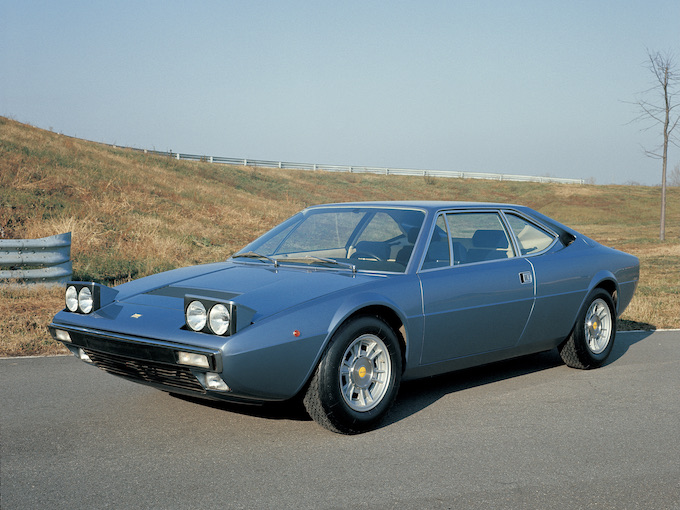 フェラーリ 308GT4