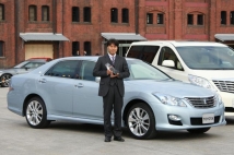 セダン・オブ・ザ・イヤー：トヨタ クラウン｜2008-2009 あなたが選ぶ カー・オブ・ザ・イヤー